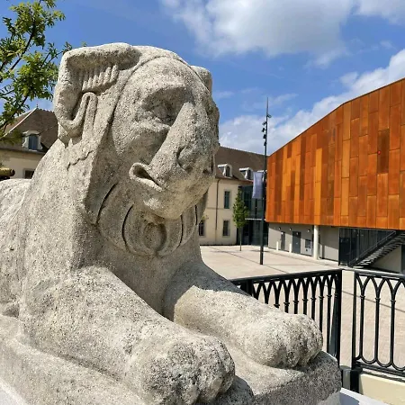 Cosyterroir Dijon: Gastronomic Getaway Near Arquebuse-gare Dijon
